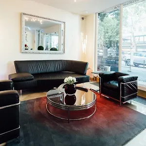 Hotel Esplanade, Colonia